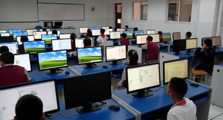 瓦力工廠機(jī)器人,專(zhuān)業(yè)成就未來(lái)!