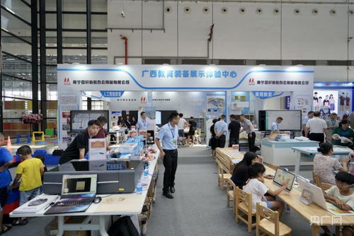 第27屆學(xué)交會(huì)暨教育展開(kāi)幕 教育 黑科技 產(chǎn)品吸睛無(wú)數(shù)